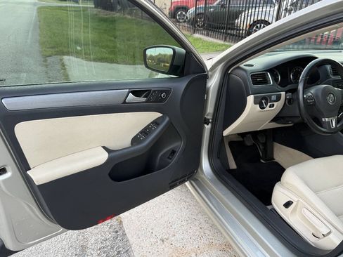 Used 2014 Volkswagen Jetta TDI FWD image 10