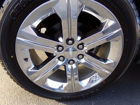 Used 2016 Chevrolet Suburban LT image 80