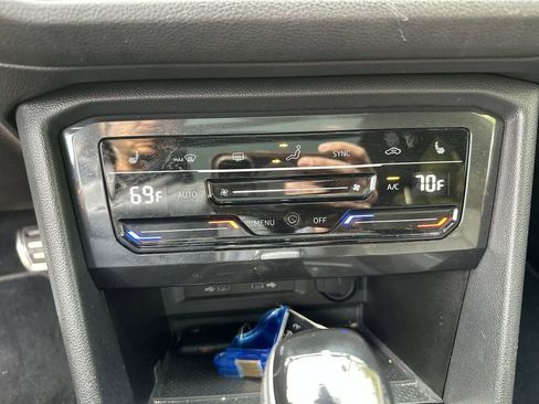 Used 2023 Volkswagen Tiguan SE R-Line image 19