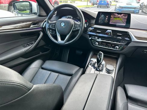 Used 2019 BMW 530i w/ Convenience Package RWD image 9