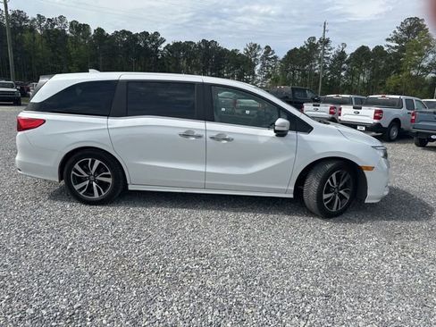 Used 2021 Honda Odyssey Touring image 3