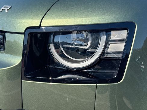 New 2026 Land Rover Defender 110 S image 9