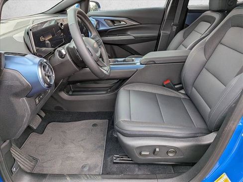 New 2026 Chevrolet Equinox EV LT image 14