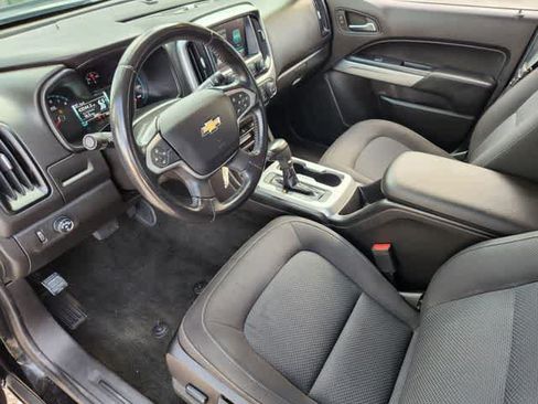 Used 2016 Chevrolet Colorado LT w/ LT Convenience Package RWD image 2