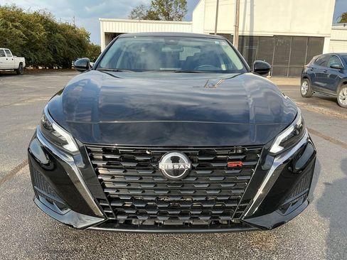 Used 2024 Nissan Altima 2.5 SR image 11