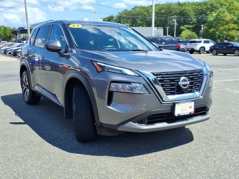 Certified 2023 Nissan Rogue SV AWD/4WD image 3