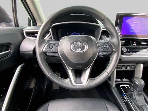 Certified 2025 Toyota Corolla Cross XLE AWD/4WD image 6