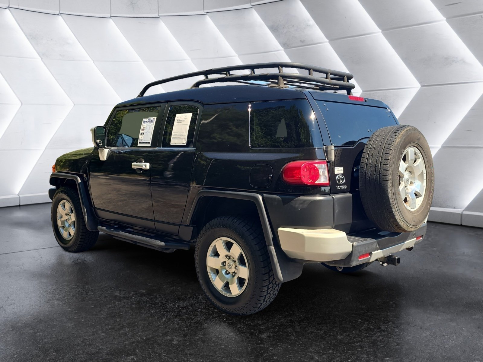 Used 2007 Toyota FJ Cruiser 4WD w/ Upgrade Pkg 2 image 3