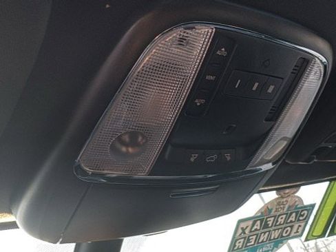 Used 2021 Jeep Grand Cherokee Limited image 17