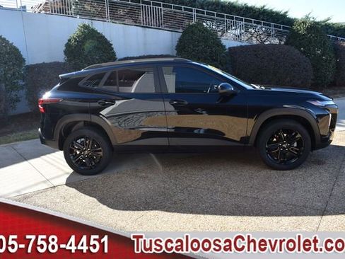 Used 2025 Chevrolet Trax ACTIV w/ Driver Confidence Package image 11