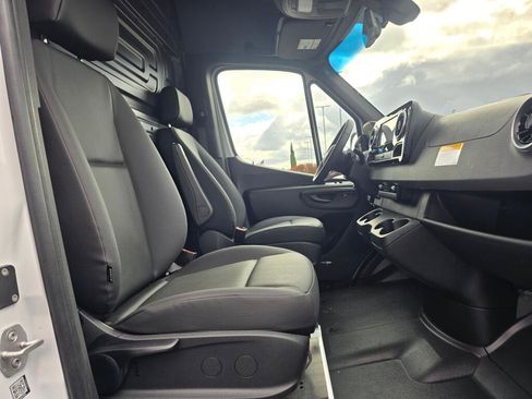 New 2026 Mercedes-Benz Sprinter 2500 image 19