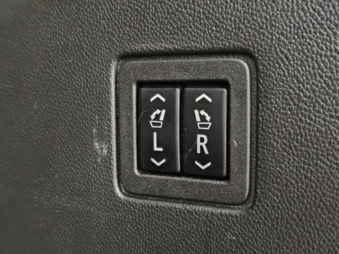 Used 2018 Chevrolet Traverse High Country w/ LPO, 'HIT The Road' Package image 30