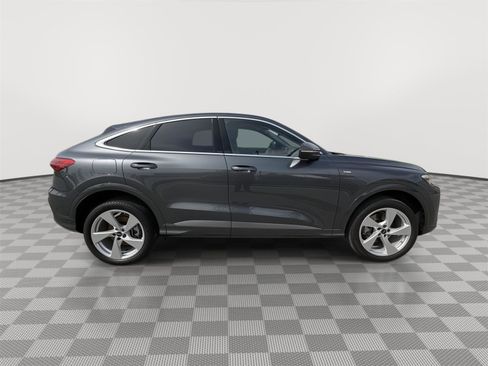 Used 2025 Audi Q5 Premium Plus w/ Premium Plus AWD/4WD image 6