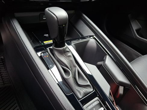 Used 2025 Honda Accord Sport image 16