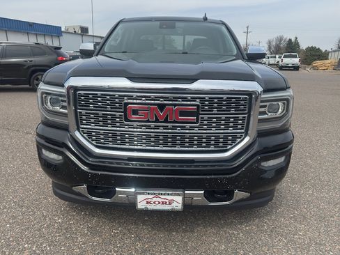 Used 2017 GMC Sierra 1500 Denali image 3