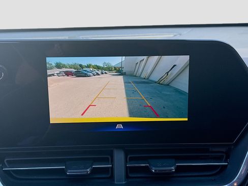 Used 2024 Chevrolet Trax RS w/ Driver Confidence Package image 13