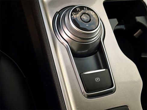 Used 2024 Ford Edge SEL image 22