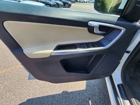 Used 2016 Volvo XC60 T6 w/ Protection Package AWD/4WD image 10