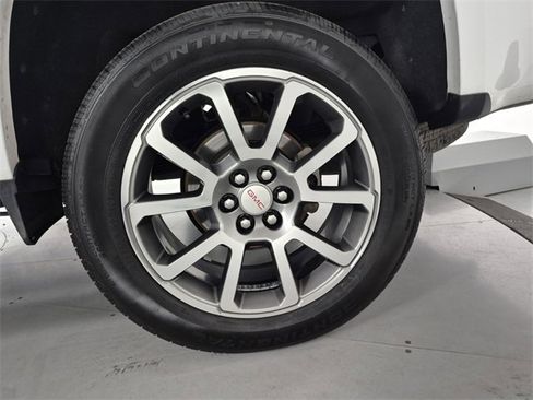 Used 2018 GMC Canyon Denali image 13