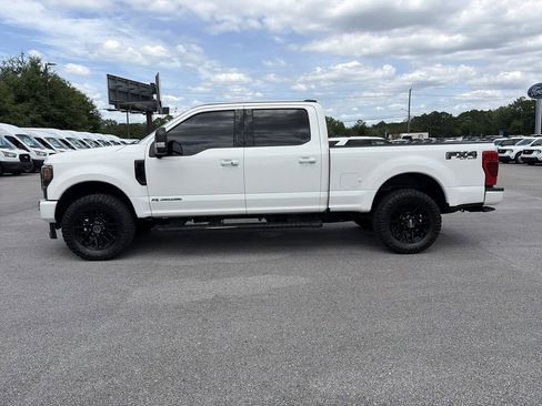 Certified 2022 Ford F250 Lariat w/ Black Appearance Package AWD/4WD image 4
