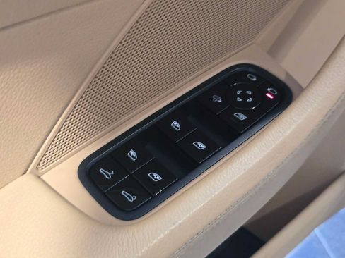 Used 2020 Porsche Panamera 4 AWD/4WD image 23