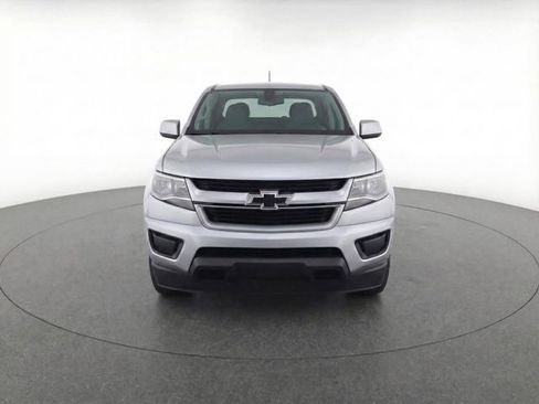 Used 2020 Chevrolet Colorado W/T w/ Custom Special Edition RWD image 2