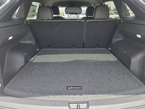 New 2026 Volkswagen Atlas Cross Sport SE FWD image 28