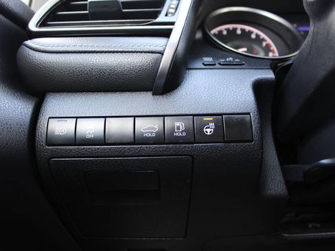 Used 2024 Toyota Camry SE FWD image 17