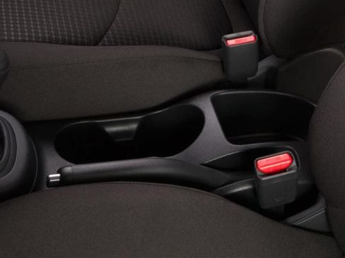 Used 2013 Kia Soul + w/ Audio Pkg FWD image 10
