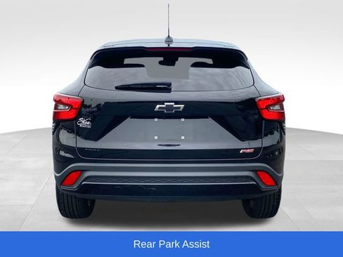 Certified 2024 Chevrolet Trax RS w/ Driver Confidence Package FWD image 3