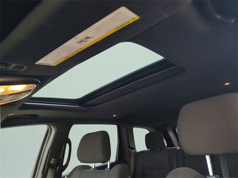 Certified 2021 Jeep Grand Cherokee Laredo w/ Security & Convenience Group image 28