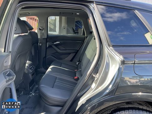 Used 2025 Audi Q6 e-tron Premium w/ Convenience Package image 25