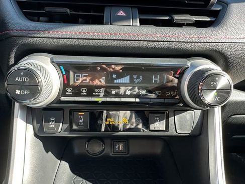 Certified 2025 Toyota RAV4 SE image 36