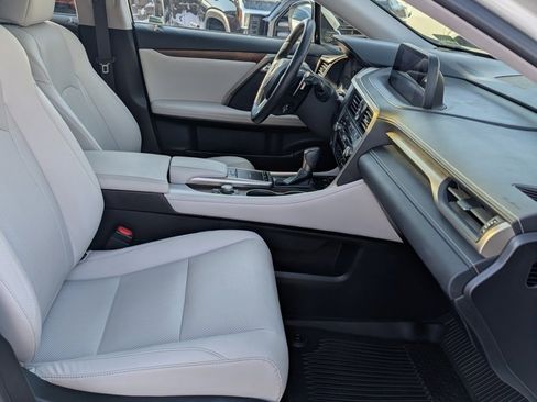 Used 2022 Lexus RX 350L Premium w/ Premium Package image 21