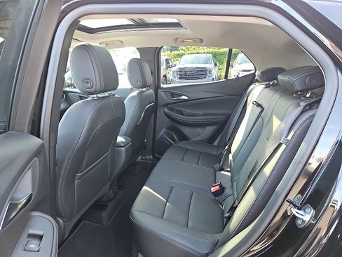Used 2023 Buick Encore GX Essence w/ Experience Buick Package FWD image 10