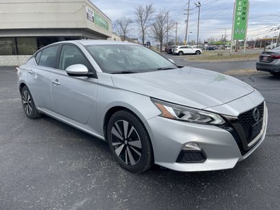 Used 2022 Nissan Altima 2.5 SV