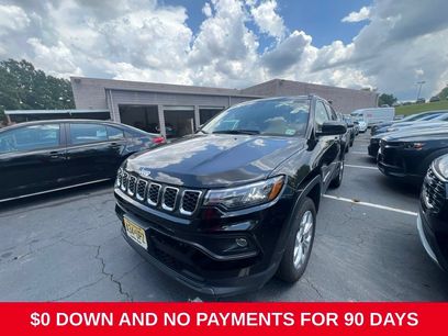 Used 2025 Jeep Compass Latitude w/ Sun & Sound Group