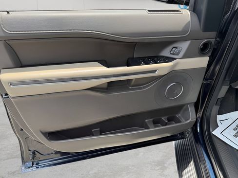 Used 2021 Ford Expedition Max XLT AWD/4WD image 18