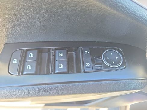 Used 2024 Kia Soul LX w/ Option Group 015 FWD image 17