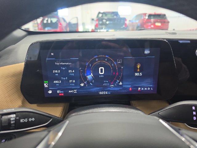 Used 2025 Chevrolet Equinox ACTIV w/ Safety and Technology Package AWD/4WD image 12