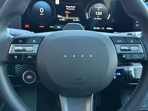 Used 2025 Hyundai Ioniq 5 Limited image 35