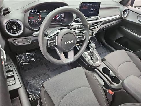 Used 2023 Kia Forte LXS FWD image 10