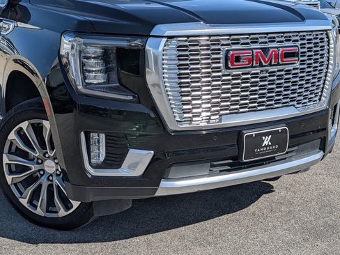 Used 2021 GMC Yukon XL Denali AWD/4WD image 10