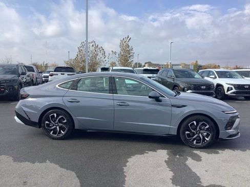 Used 2025 Hyundai Sonata SEL image 5