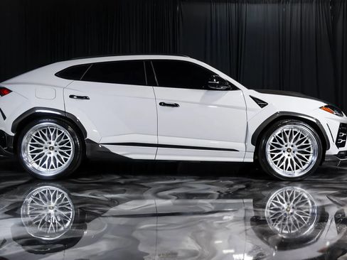 Used 2019 Lamborghini Urus AWD/4WD image 7