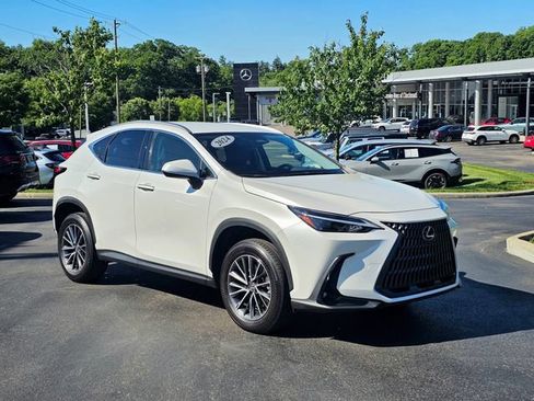 Used 2024 Lexus NX 250 FWD w/ Towing Package (2000 Lbs) image 1