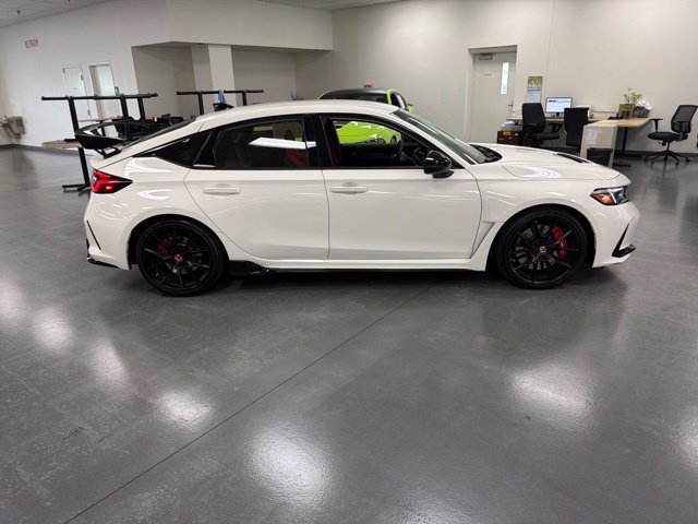 Used 2025 Honda Civic Type R image 8