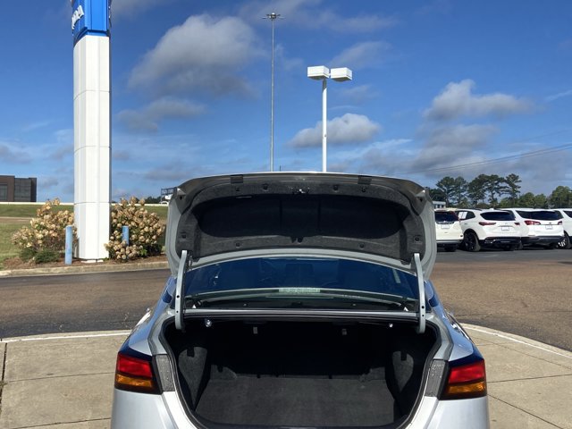 Used 2025 Nissan Altima 2.5 SR FWD image 26