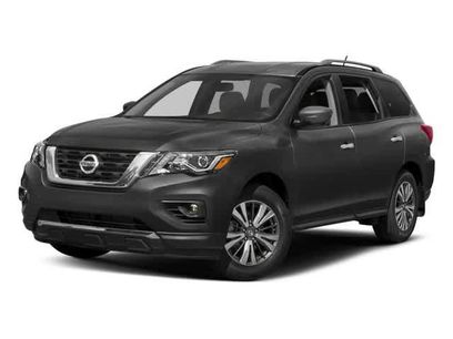 Used 2018 Nissan Pathfinder SV