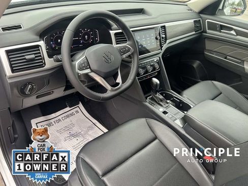 Used 2023 Volkswagen Atlas SE w/ Black Wheel Package FWD image 16